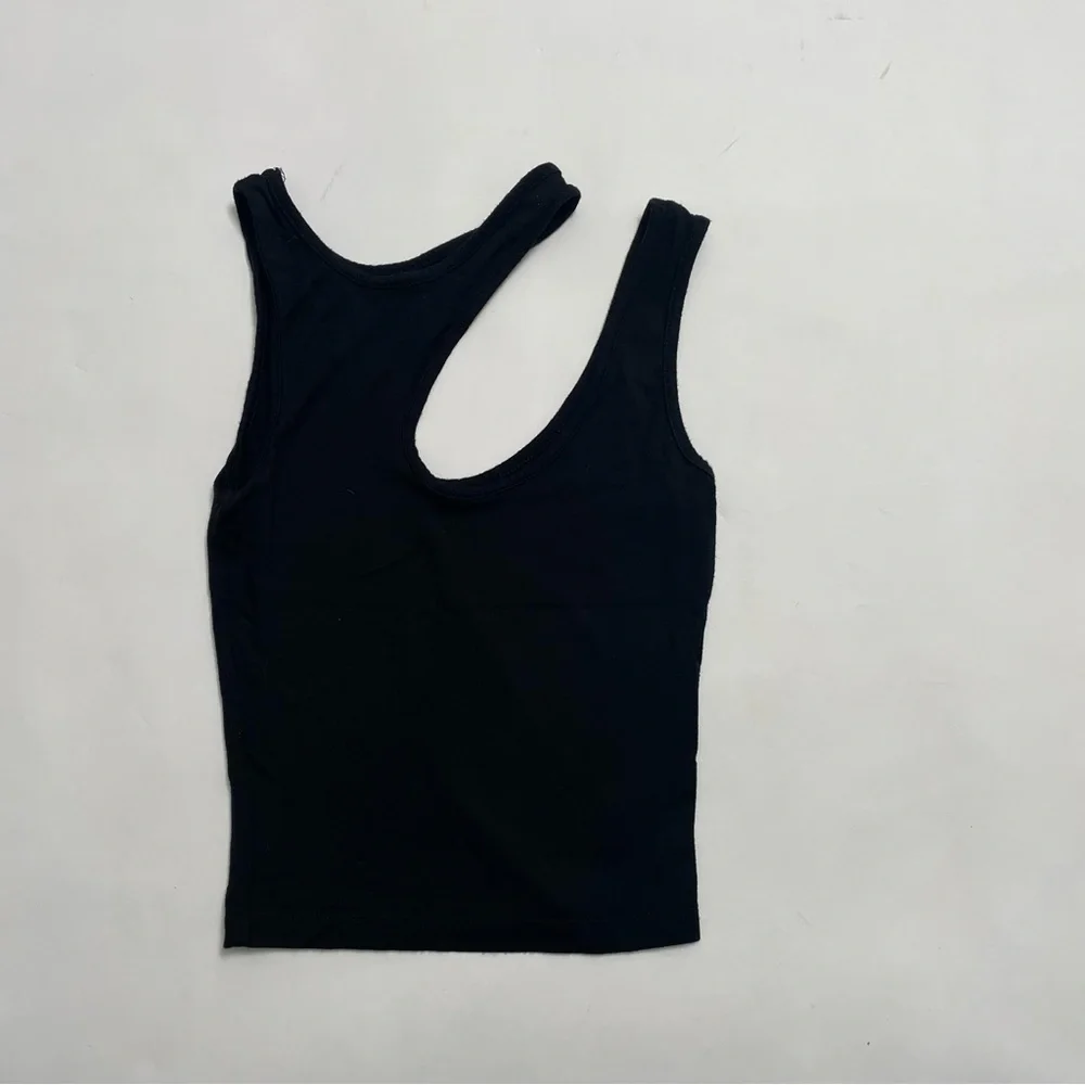 EMMA & SAM black crop top - Picture 1 of 3